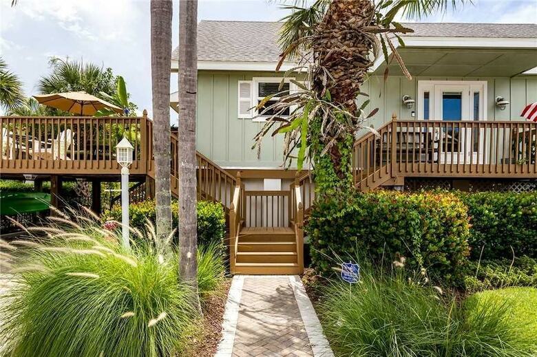 Miramar 124 Upper Unit - Two Bedroom Home