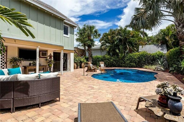 Miramar 124 Upper Unit - Two Bedroom Home