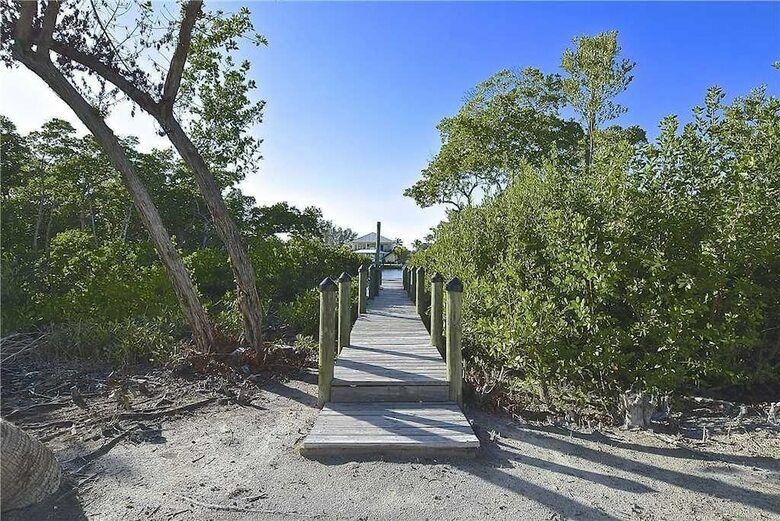 Mystic Dolphin 2 - Two Bedroom Home