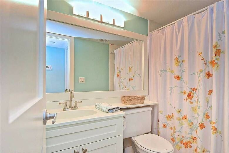 Siesta Dunes Beach 201 - Two Bedroom Condo