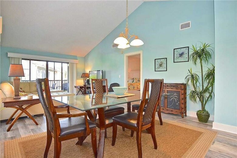 Siesta Dunes Beach 201 - Two Bedroom Condo