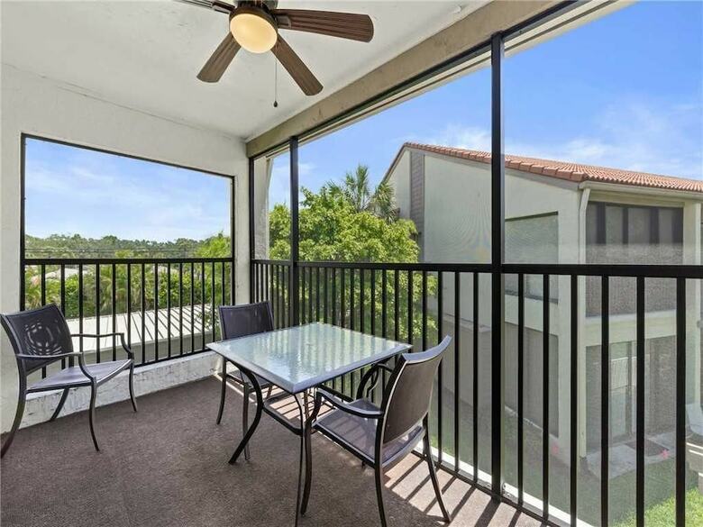 Siesta Dunes Beach 201 - Two Bedroom Condo