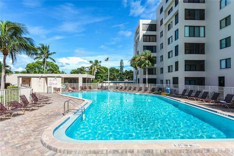 Sandarac B710 - Two Bedroom Condo