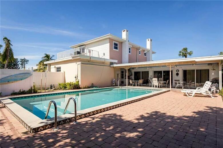 Uss Gulf Breeze Beach - Five Bedroom Home
