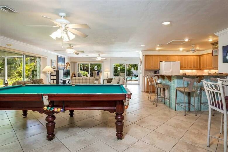 Uss Gulf Breeze Beach - Five Bedroom Home