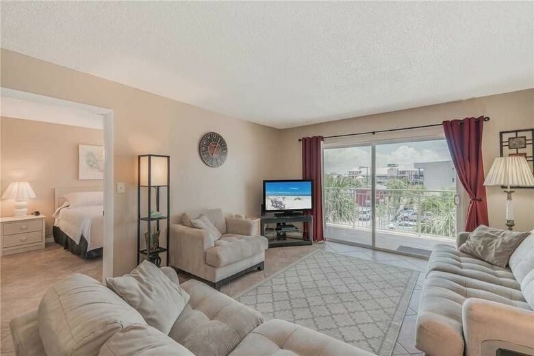 Madeira Norte 206 - Two Bedroom Condo