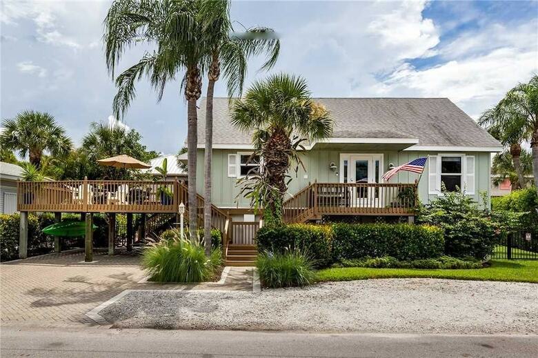 Miramar 124 Lower Unit - Studio Home