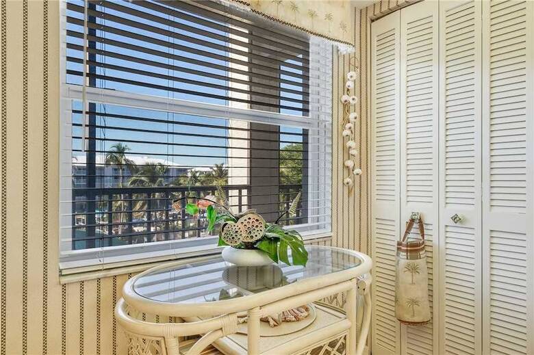 Hibiscus Pointe 733 - Two Bedroom Condo