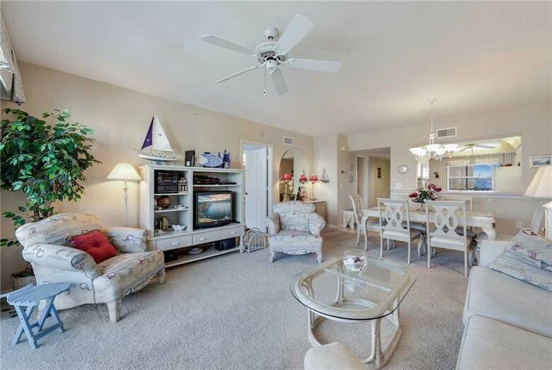 Hibiscus Pointe 733 - Two Bedroom Condo