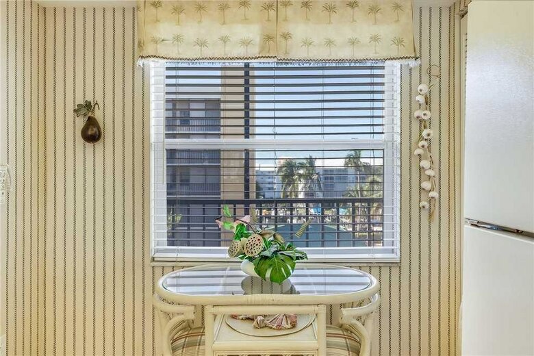 Hibiscus Pointe 733 - Two Bedroom Condo