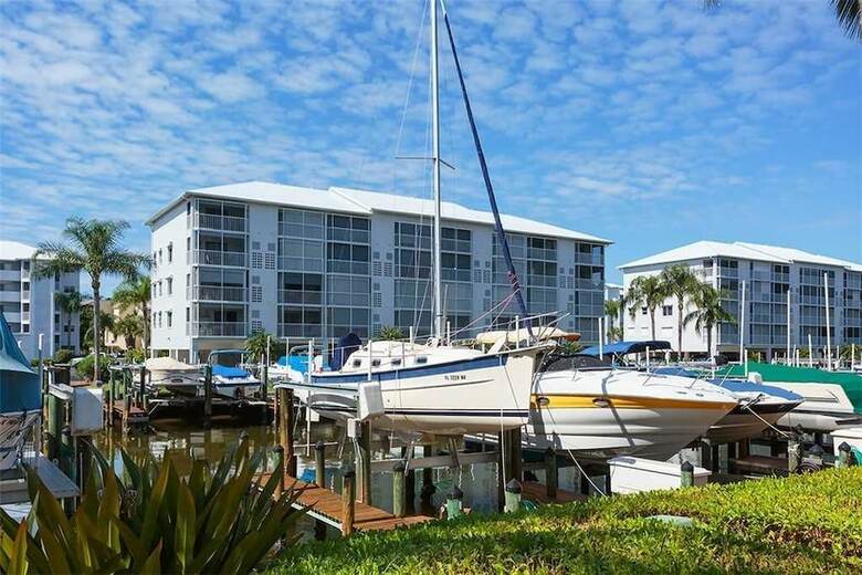 Hibiscus Pointe 733 - Two Bedroom Condo
