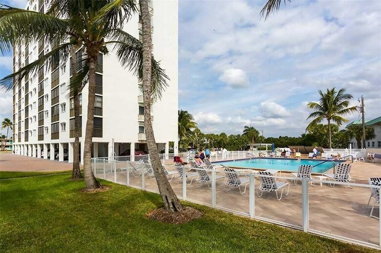 Sunset 704 - Two Bedroom Condo