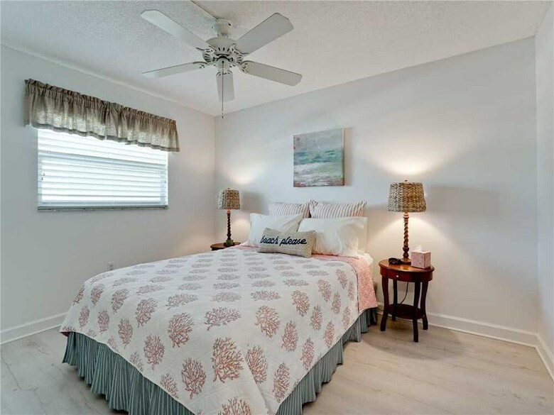 Inlet 21 - Two Bedroom Condo