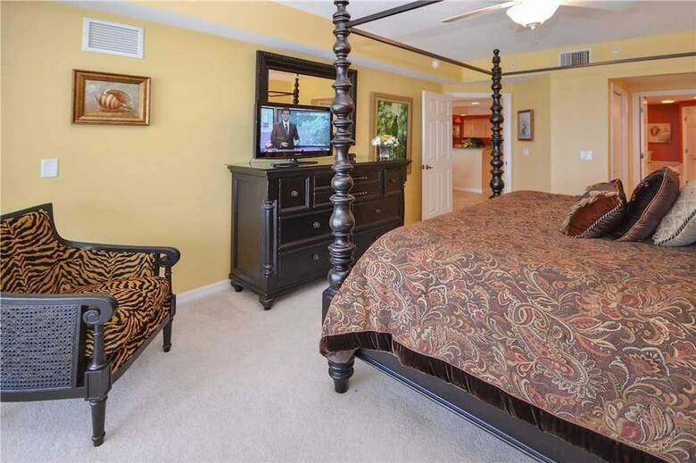 La Vistana 703 - Three Bedroom Condo