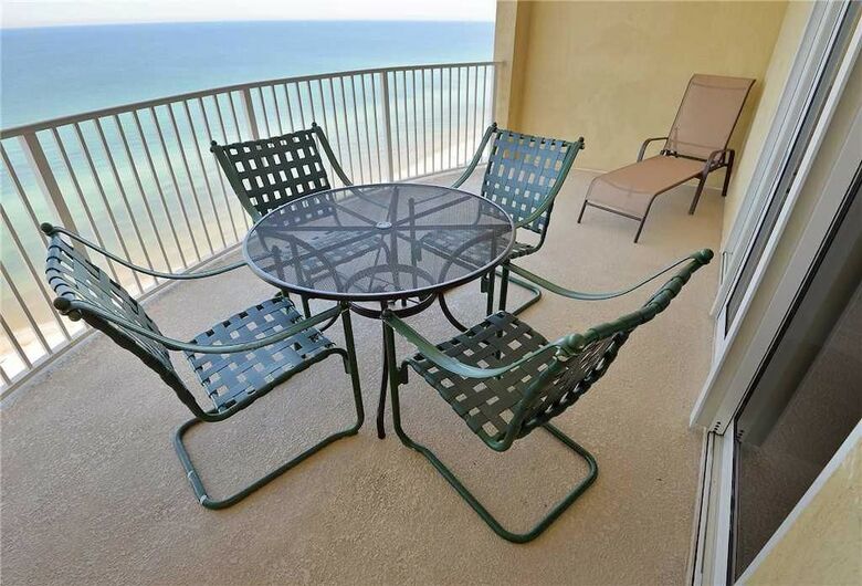 Twin Palms 1703 - One Bedroom Condo