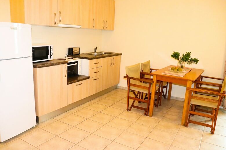 Orizontas Studios And Apartments
