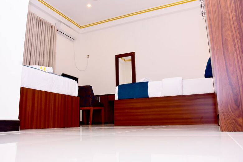Hotel Negombo New Queen's Palace