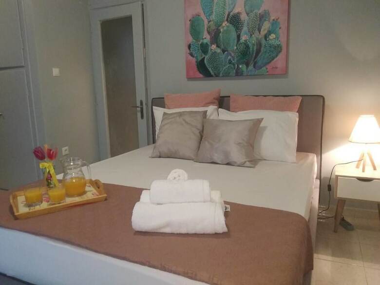Ellie's Cozy Apartment