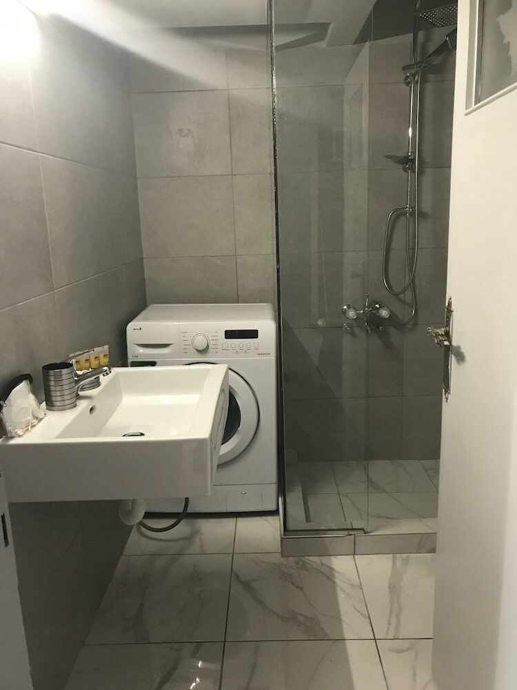 City Life Apartment In Athens Heart