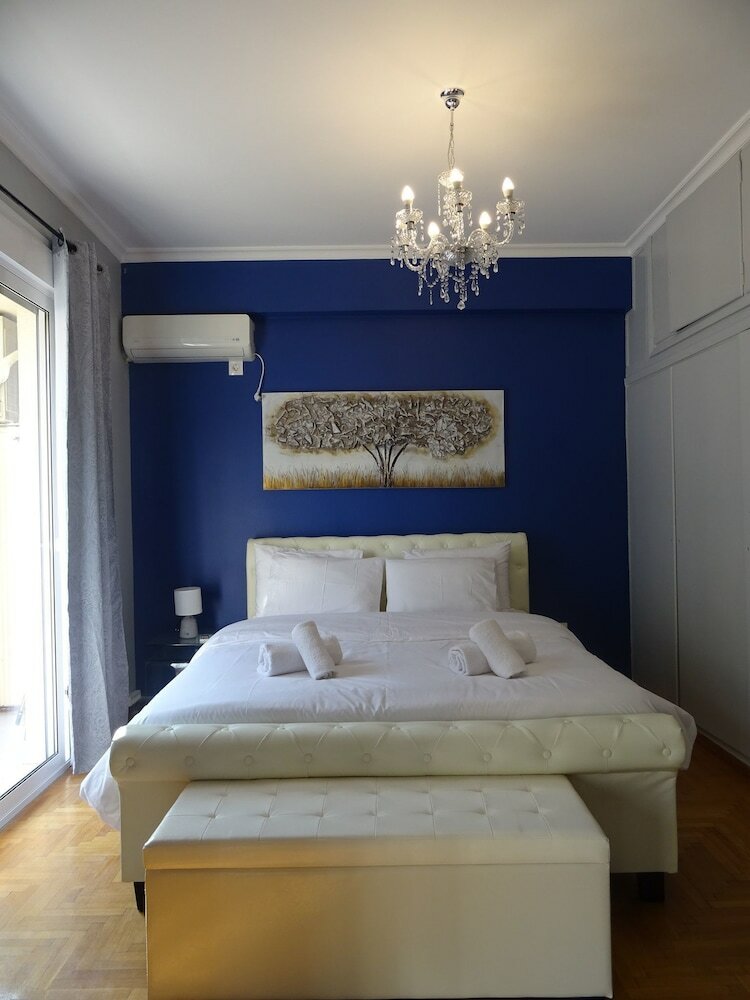 City Life Apartment In Athens Heart
