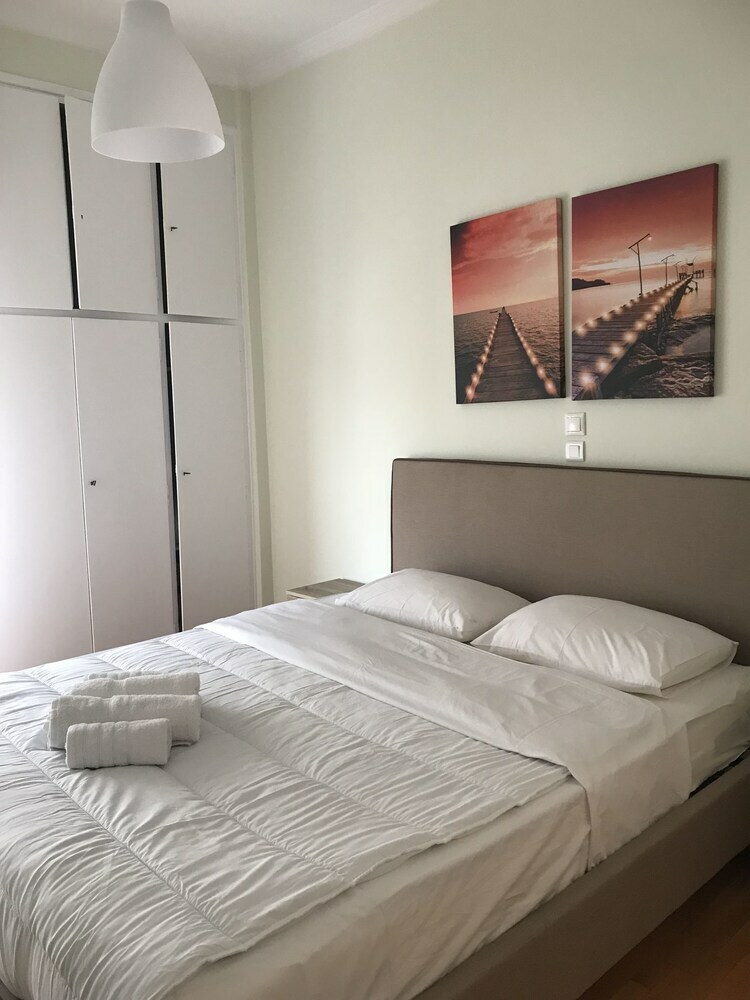 Athenian Sunny Apartment