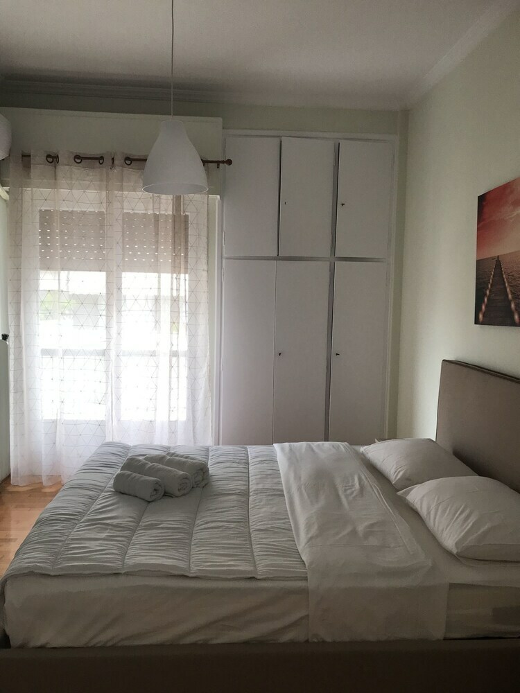 Athenian Sunny Apartment