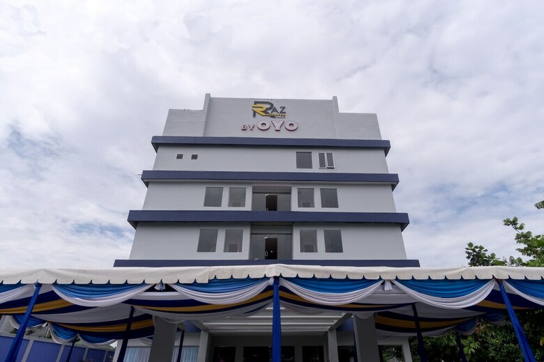 Hotel Oyo 436 Raz Residence