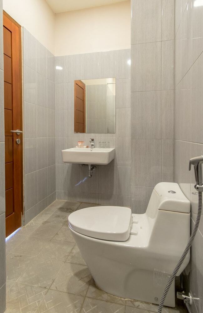 Hotel Oyo 436 Raz Residence