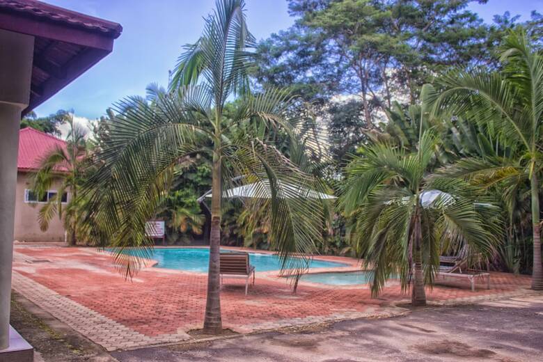 Waterfalls Hotel