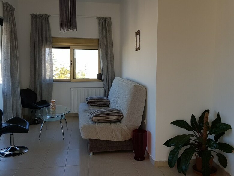 Iriana's Apartments In Center