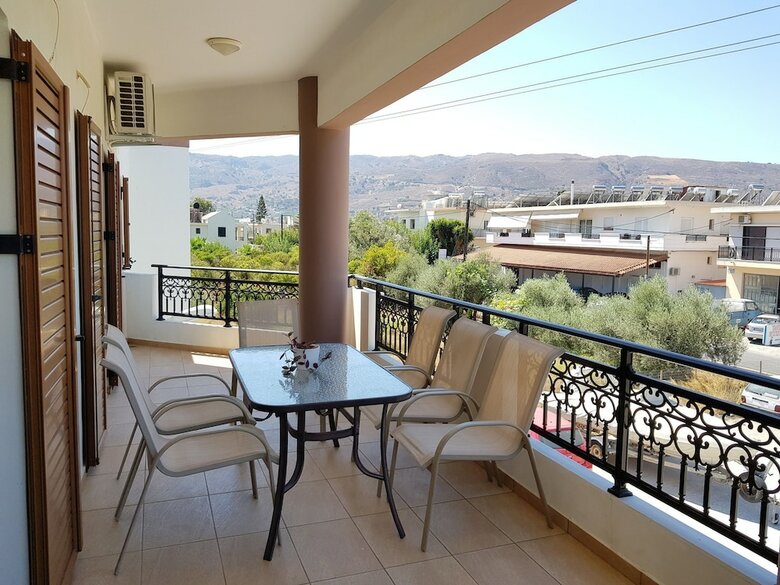 Modern Apartment In Chania