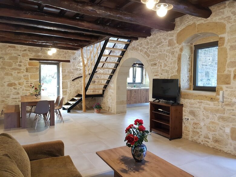 Traditional Villa In Fres