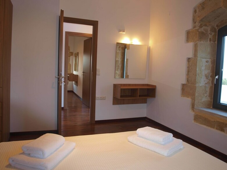 Traditional Villa In Fres
