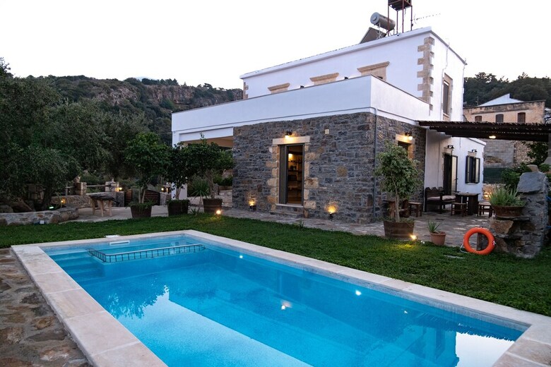 Traditional Villa In Fres