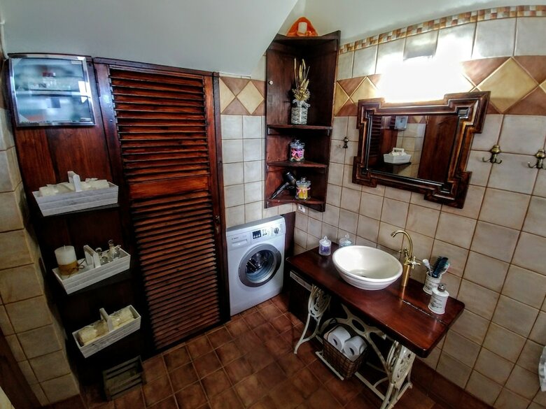Thymes Traditional House
