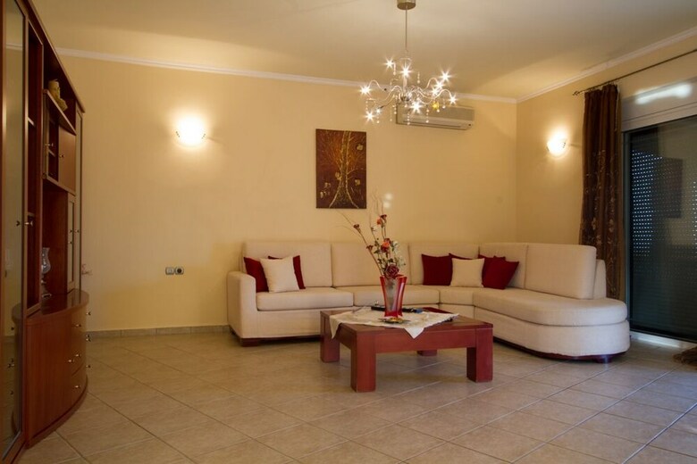 Villa Roula 5br