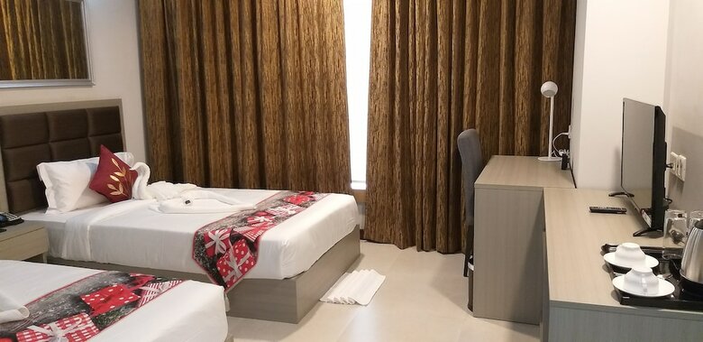 Aristocrat Hotel