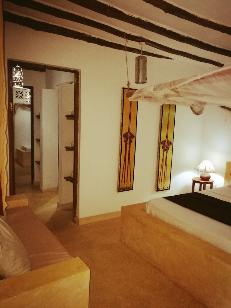 Villa Raha Lodge