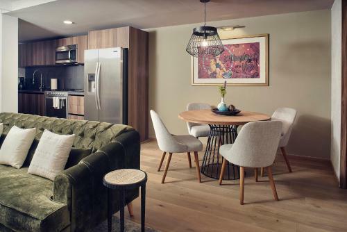 Frida Boutique Apartments By Viadora