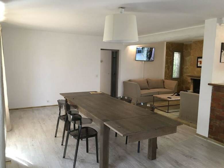 La Villa Des Carassins