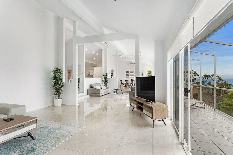 Randall Drive, 64