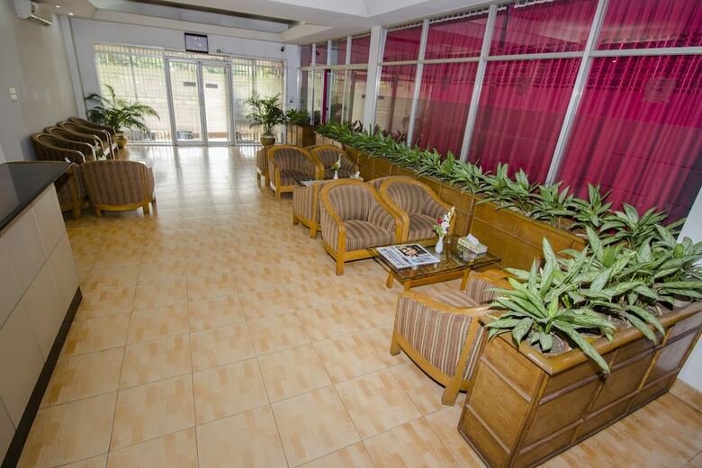 Laurel Hotel