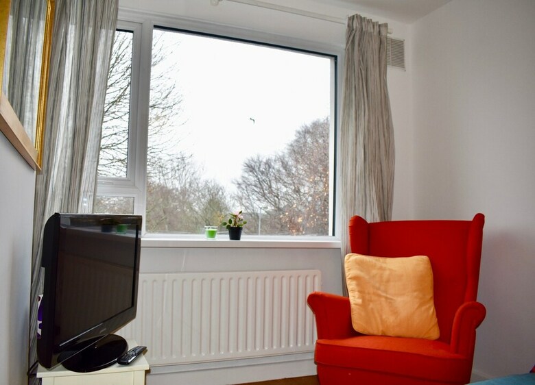 2 Bedroom Apartment 1 Bathroom
