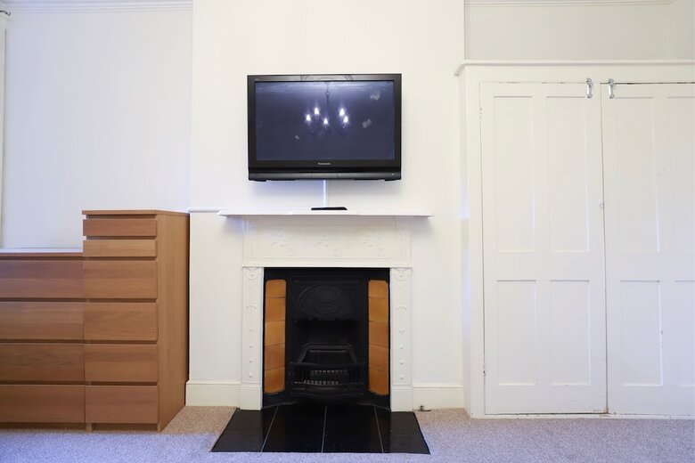 North London Spacious 2 Bedroom Apartment