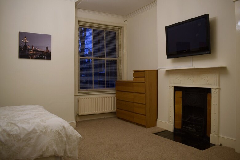 North London Spacious 2 Bedroom Apartment