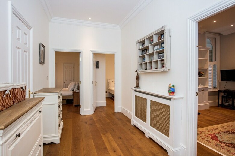Apartamentos Spacious 2 Bedroom Flat With Garden