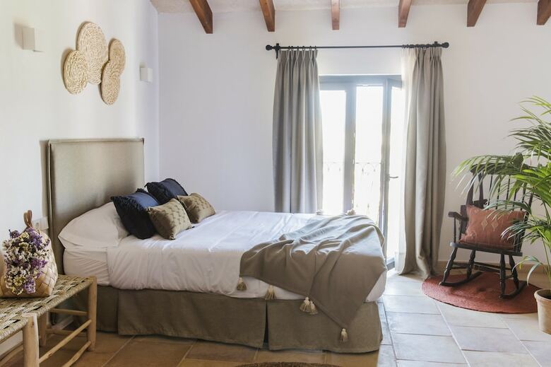 Bed & Breakfast Curolla Petit Hotel