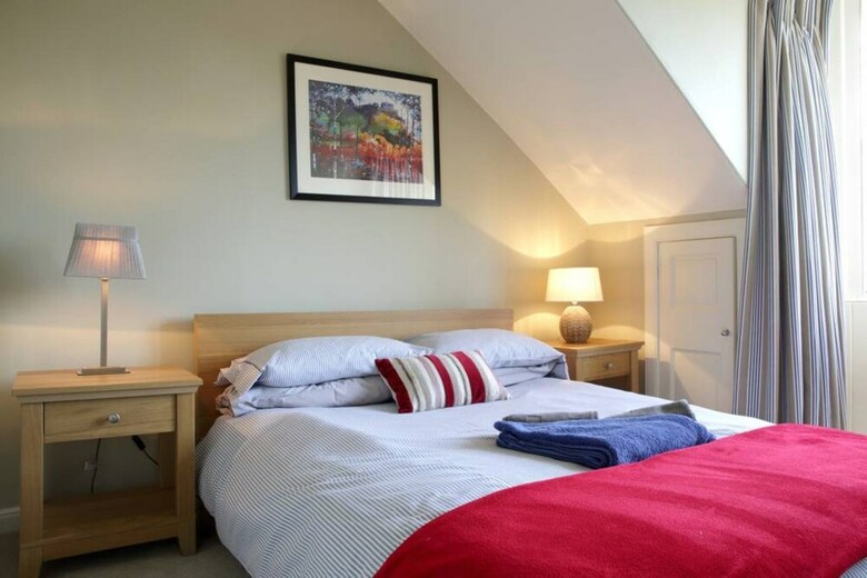 North Castle Street Flat With Views Over Edinburgh