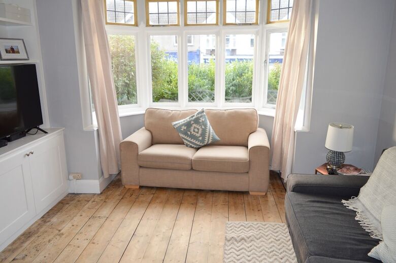 Spacious 3 Bedroom Home In Stoke Bishop