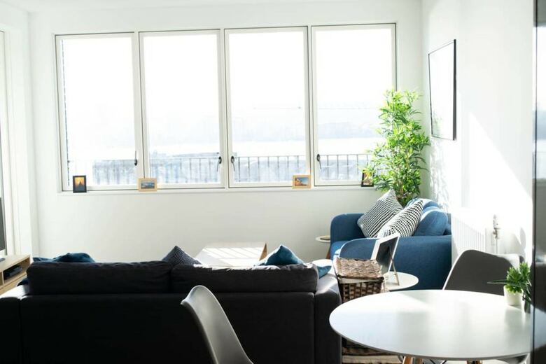 Stunning 1 Bedroom Riverside Apartment
